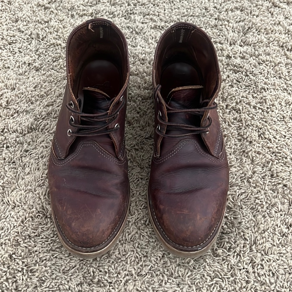 Red wings chukkas